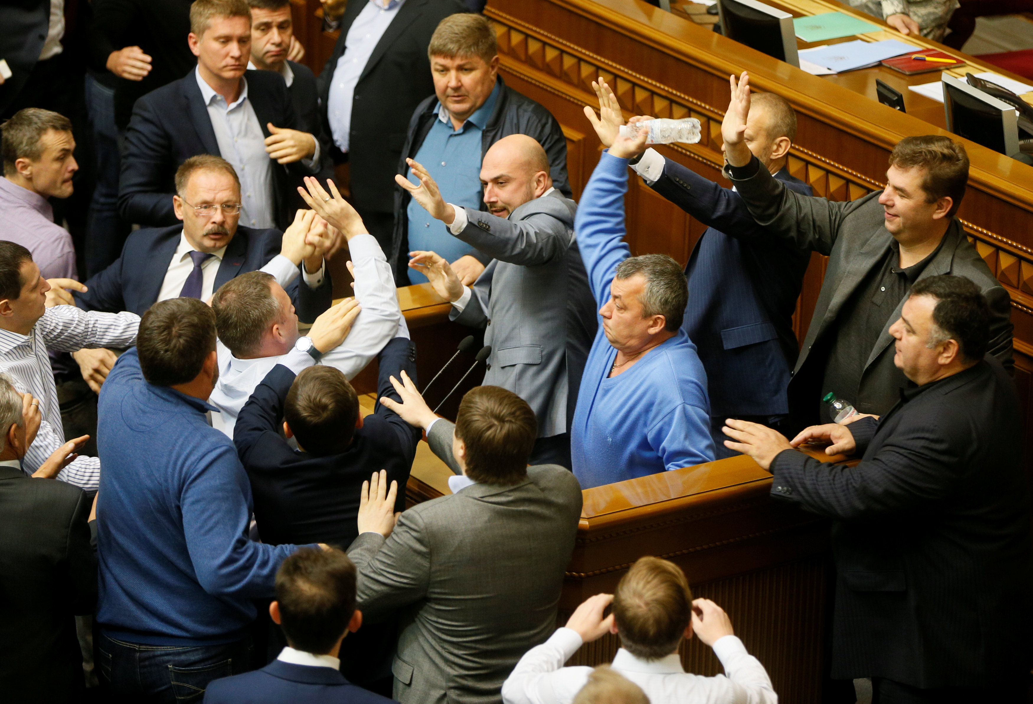 مشاجرات بالبرلمان الأوكرانى (2)