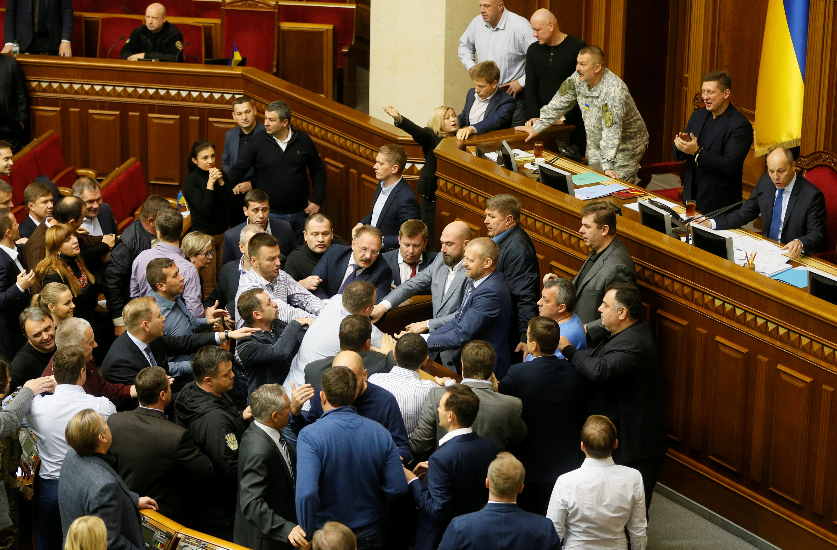 مشاجرات بالبرلمان الأوكرانى (5)