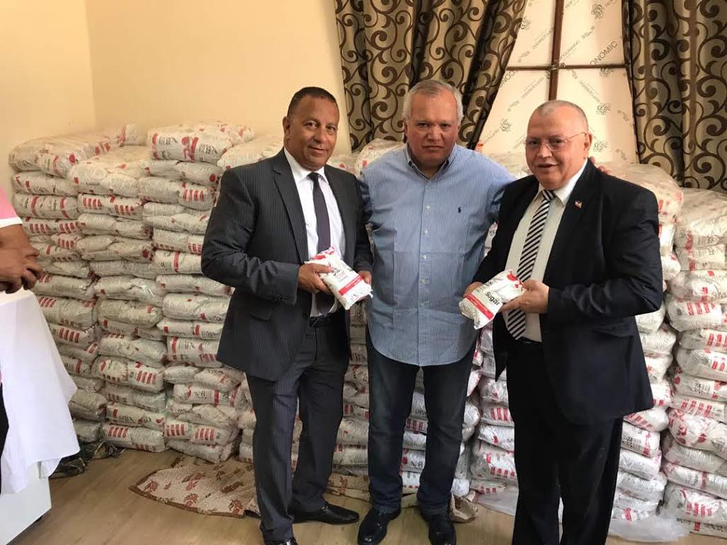 السفير العرابى والجالية المصرية بالنمسا وتوزيع مواد غذائيئة بعين شمس