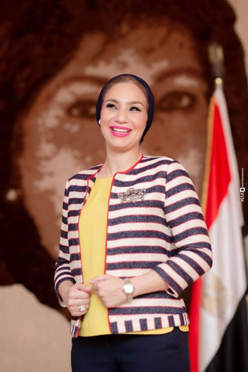 الدكتورة ياسمين الكاشف (1)