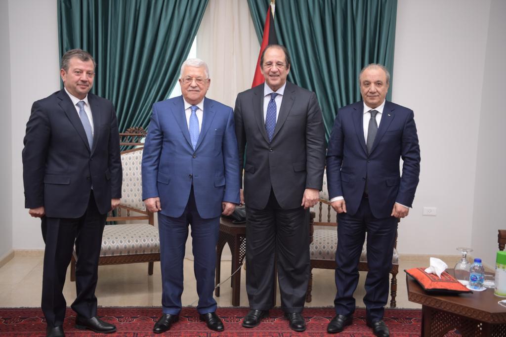 80245-الوزير-عباس-كامل-مع-الرئيس-الفلسطينى