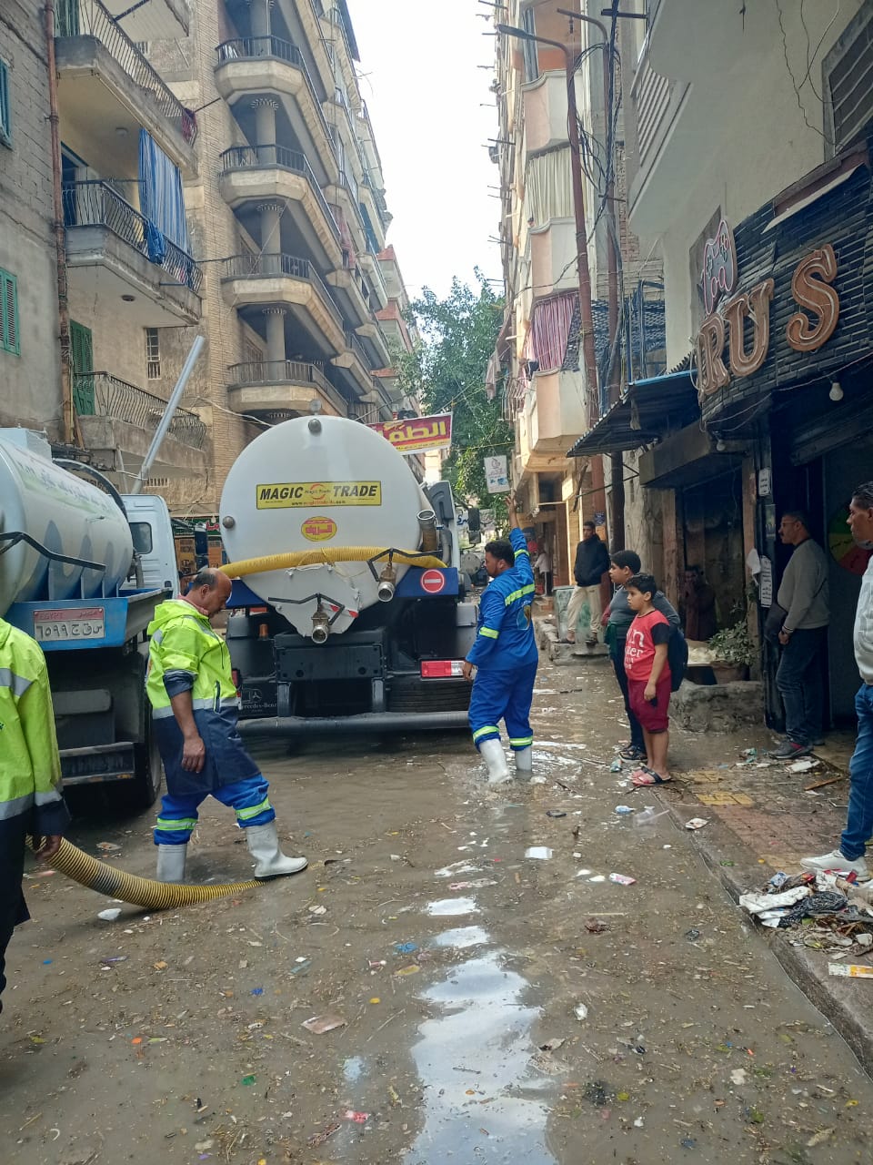 أعمال شفط مياه الأمطار بالإسكندرية (28)