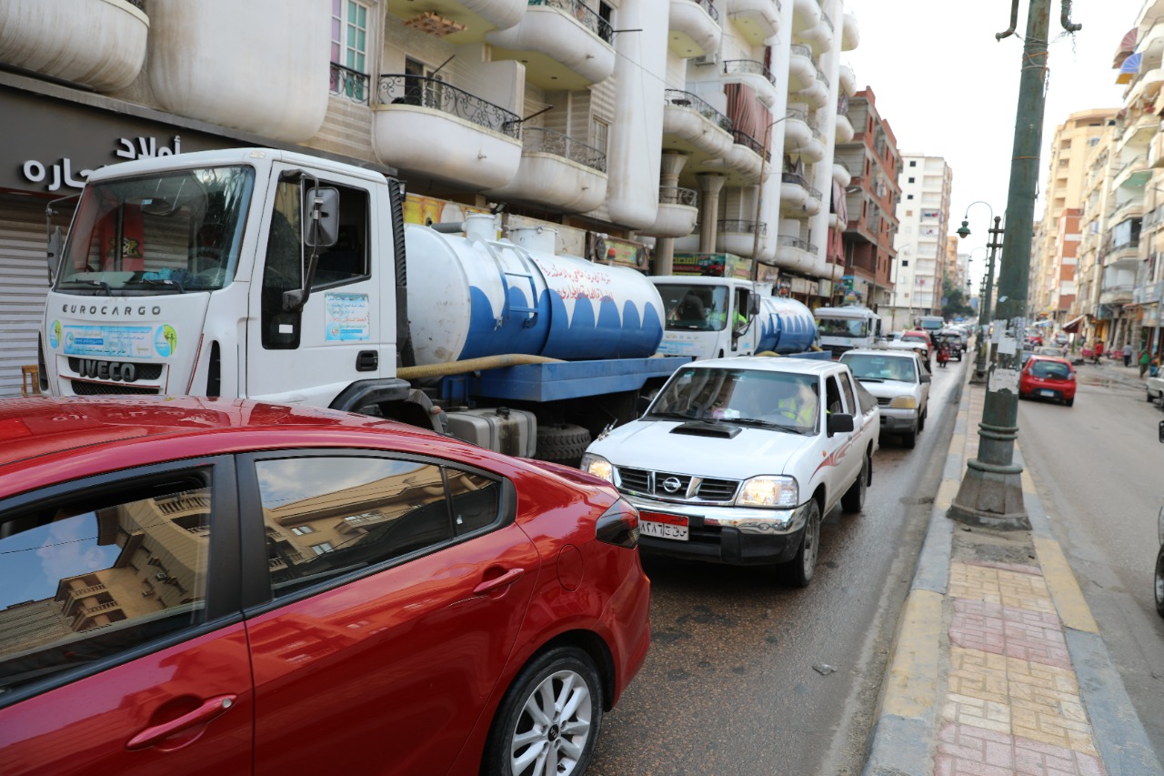 أعمال شفط مياه الأمطار بالإسكندرية (38)