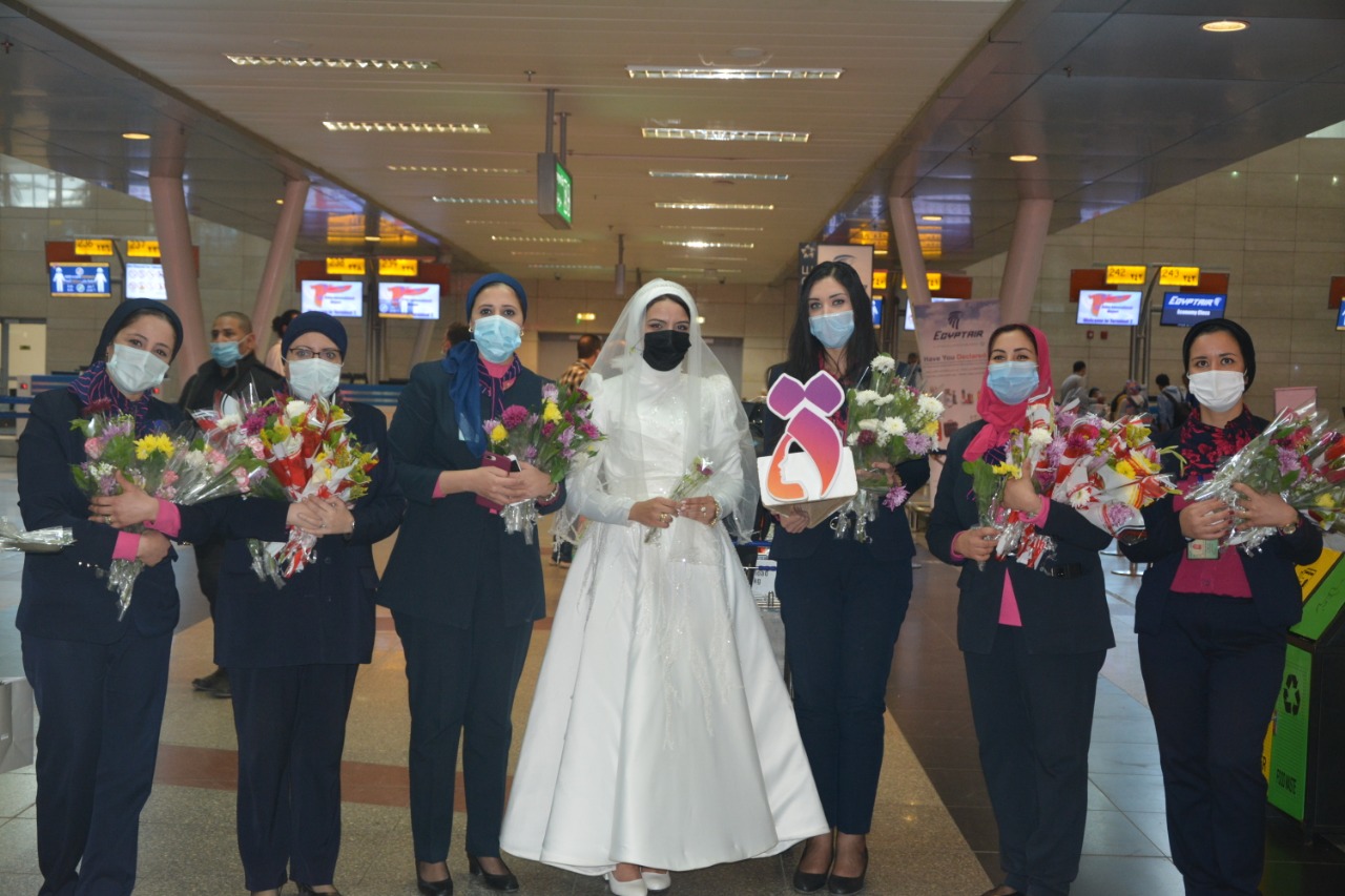 235587-مطار-القاهرة-يحتفل-باليوم-العالمي-للمرأة-(3)