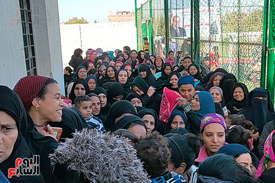 90083-توافد-السيدت-على-اللجان-فى-اليوم-الثالث