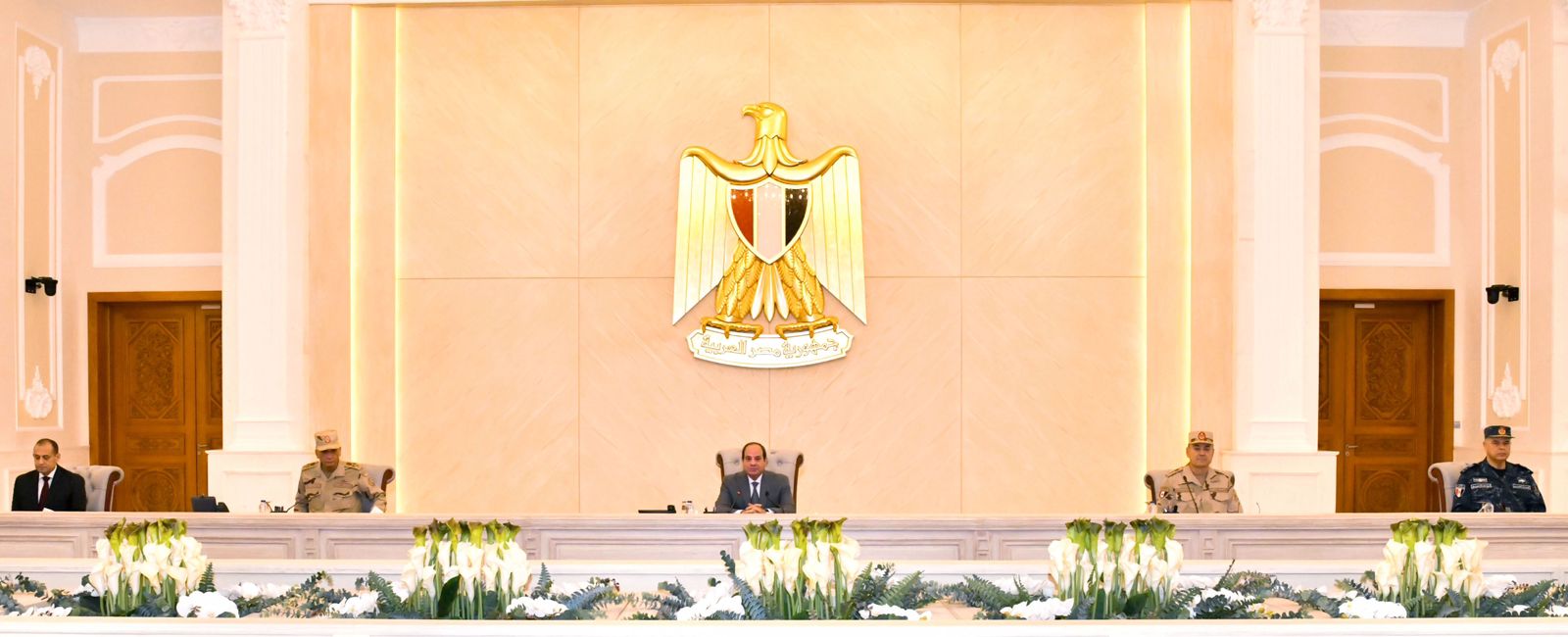 الرئيس عبد الفتاح السيسى خلال الاجتماع  (3)