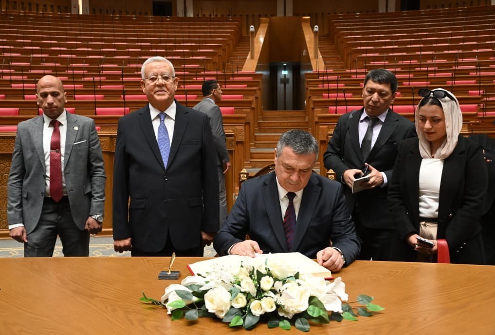 رئيس مجلس النواب يستقبل رئيس المجلس التشريعى لأوزبكستان (3)