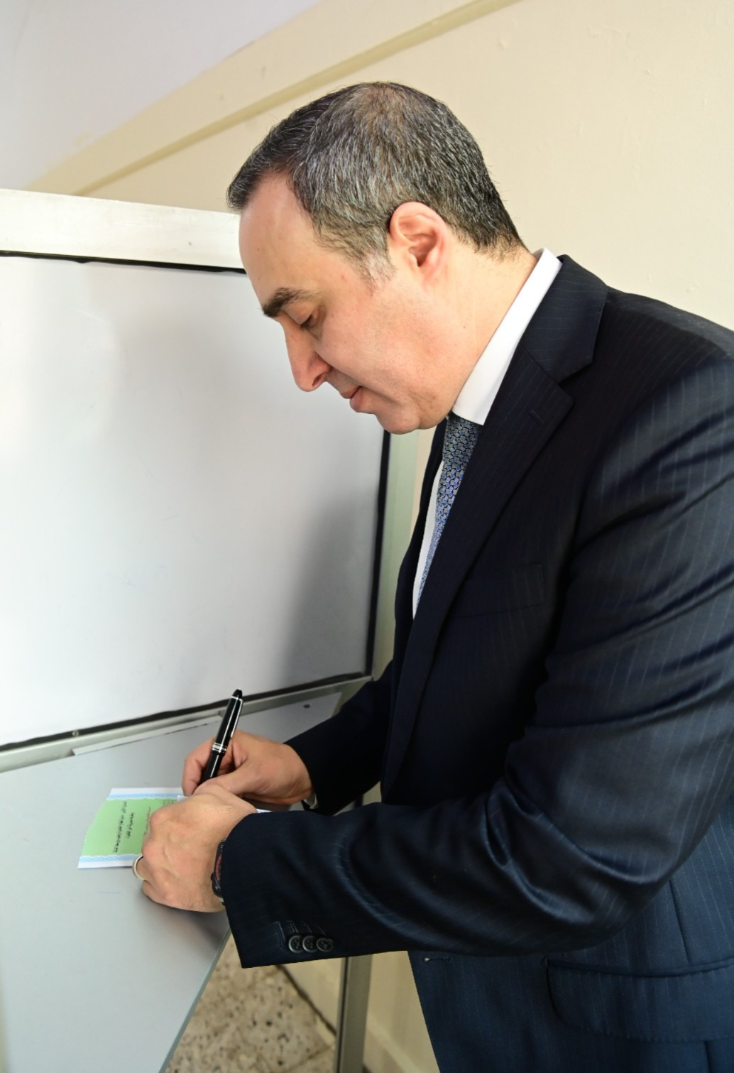 36f29641-3649-4878-bac5-95c321dc3b4d