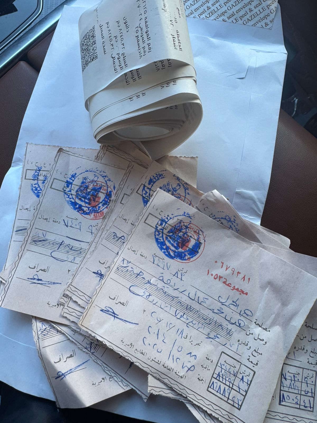 نائب بالجبهة الوطنية يتدخل لحل أزمة مديونيات مساكن الإيواء فى بن زولاق بالإسكندرية (6)