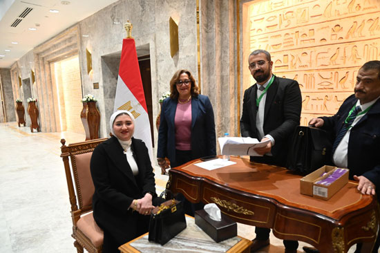 آية النجار (2)