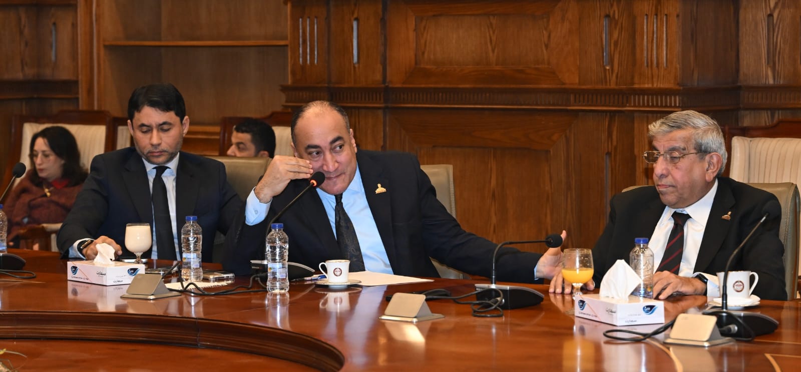 النائب عمرو رشاد خلال الاجتماع (5)