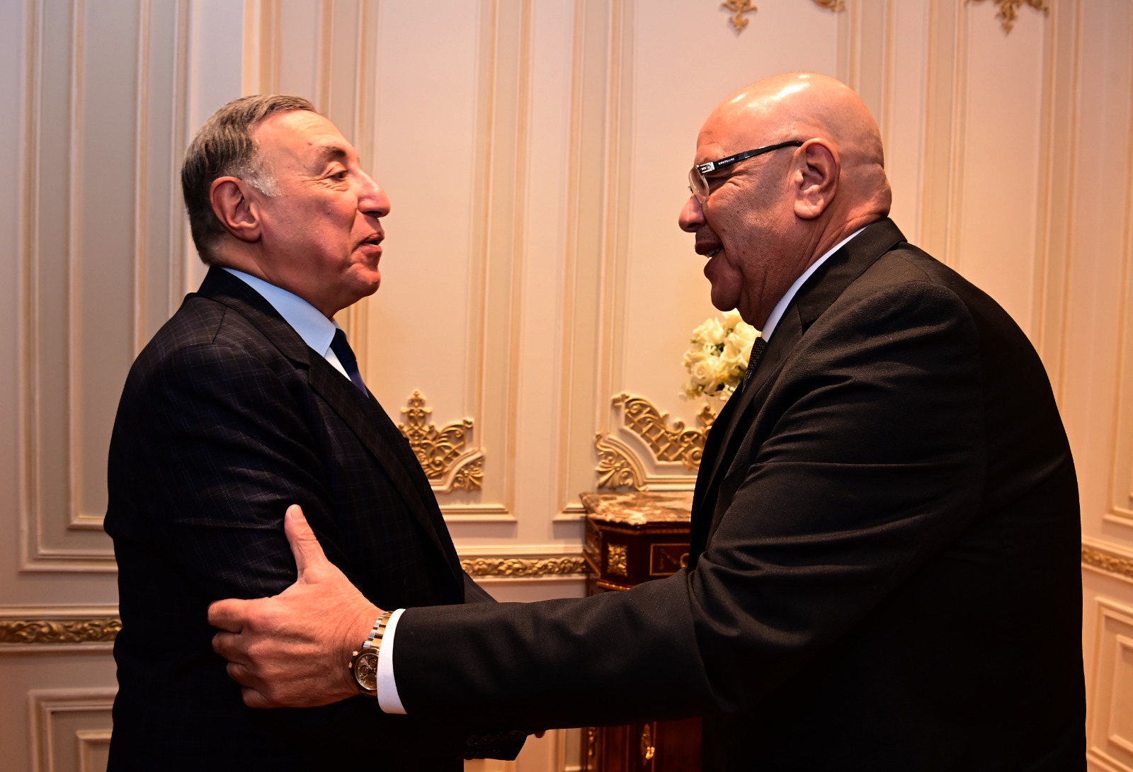 42720155-3a21-4ce4-857b-00b3ffd07ed5