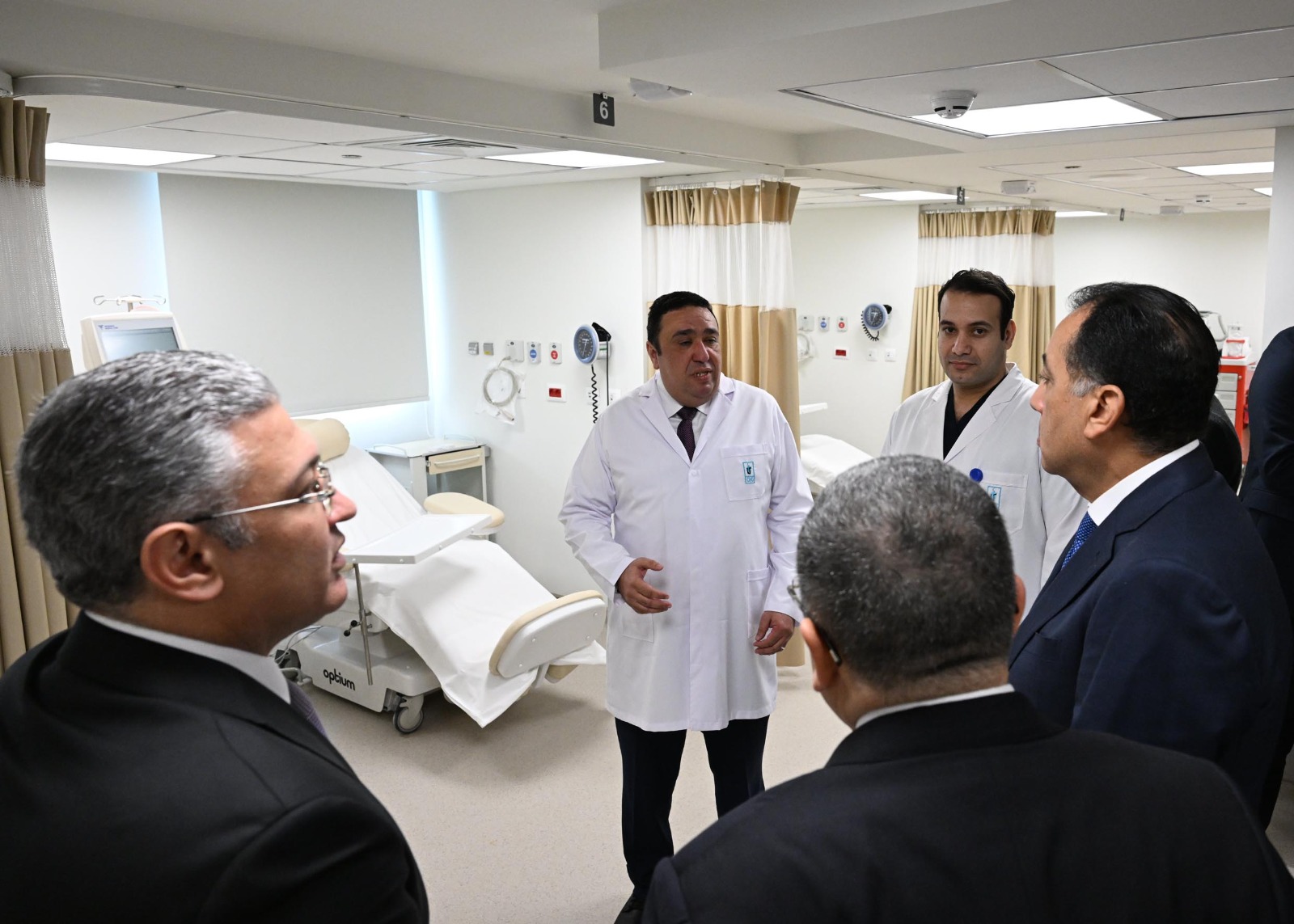 b85fb542-bc27-4235-880c-d2fd00c1d1d2