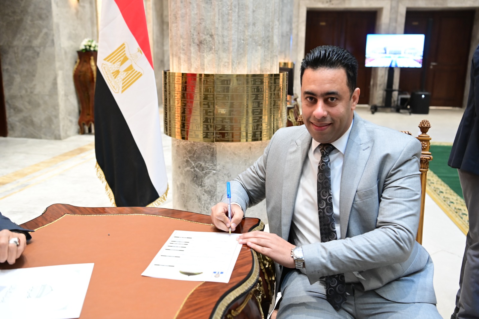 ce35cd54-dfe0-4362-b347-f81484c8784f