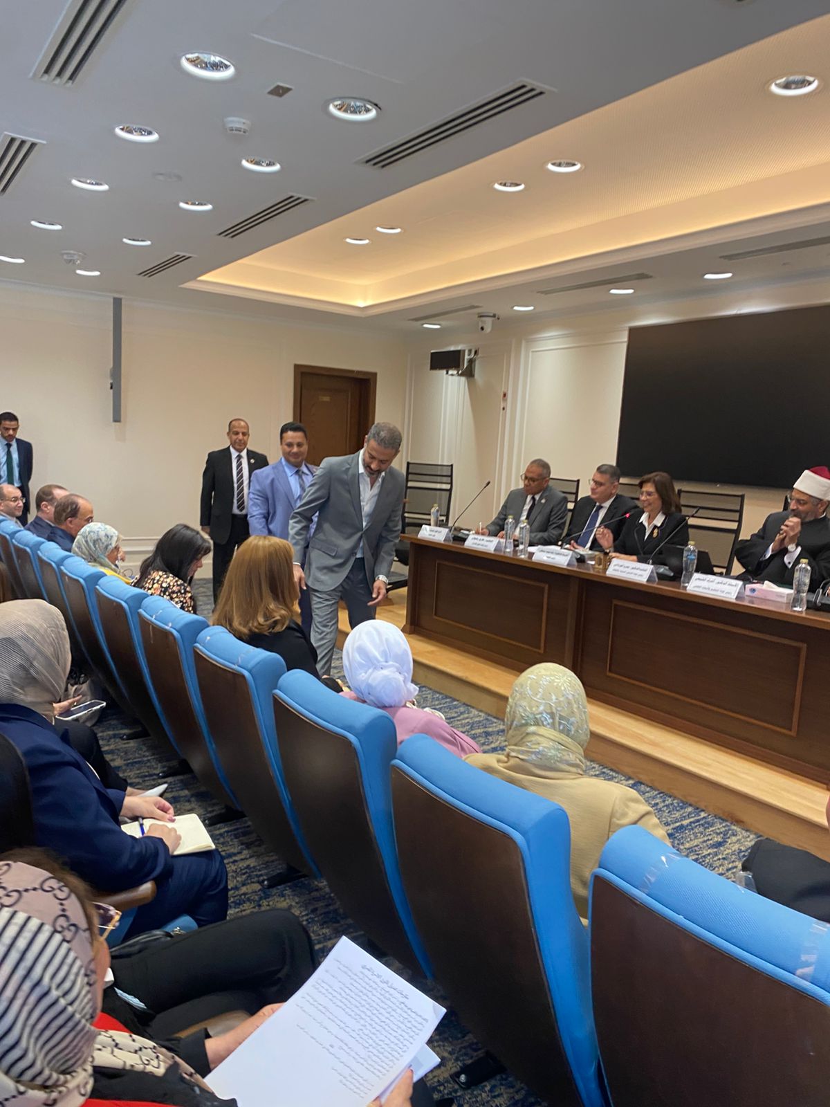 5c256a2d-d280-44ac-9e02-8c36594d76b4