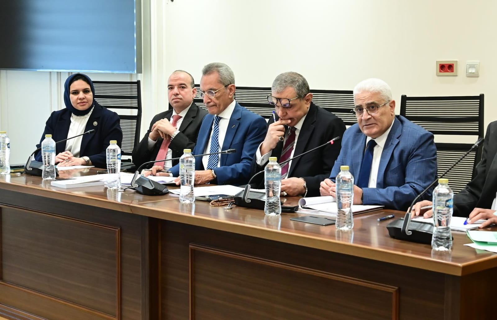 cddc06ca-36f5-4e8e-9d6b-df18d45c8315