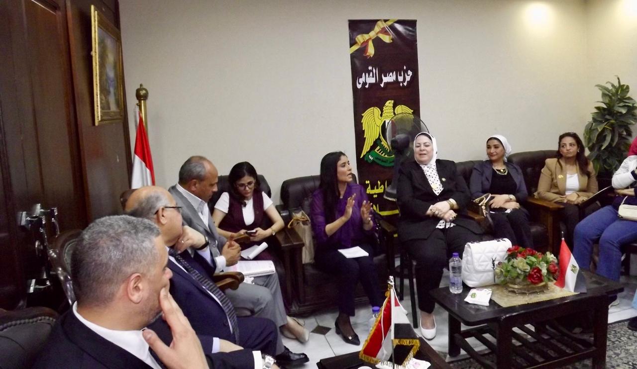  ندوة حزب مصر القومي لمناقشة مشروعات قانون الأحوال الشخصية الجديدة (5)