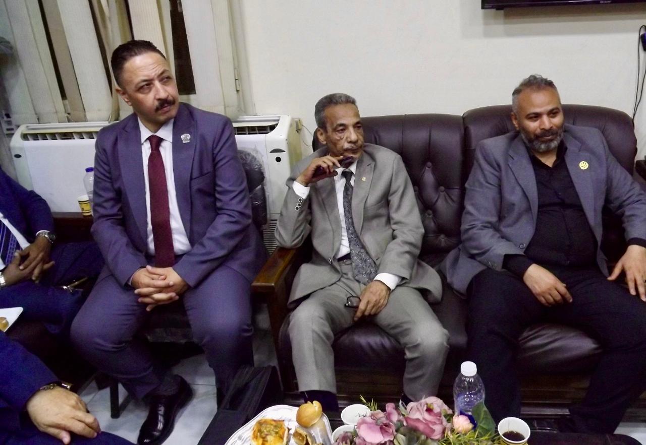  ندوة حزب مصر القومي لمناقشة مشروعات قانون الأحوال الشخصية الجديدة (8)