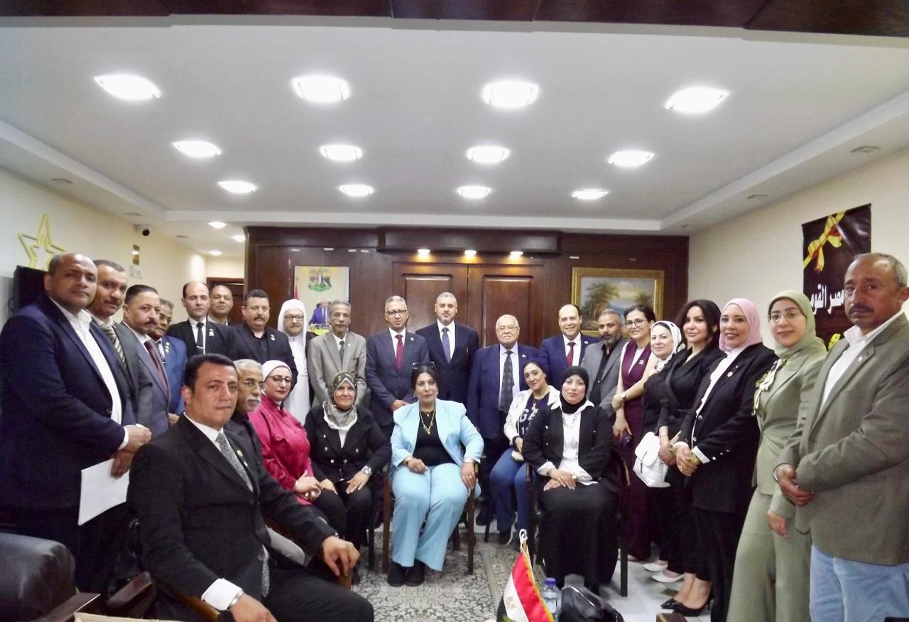  ندوة حزب مصر القومي لمناقشة مشروعات قانون الأحوال الشخصية الجديدة (7)