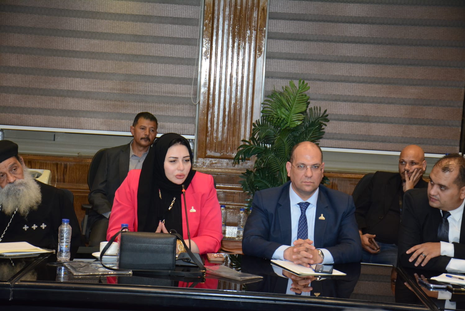 جانب من المائدة المستديرة (5)