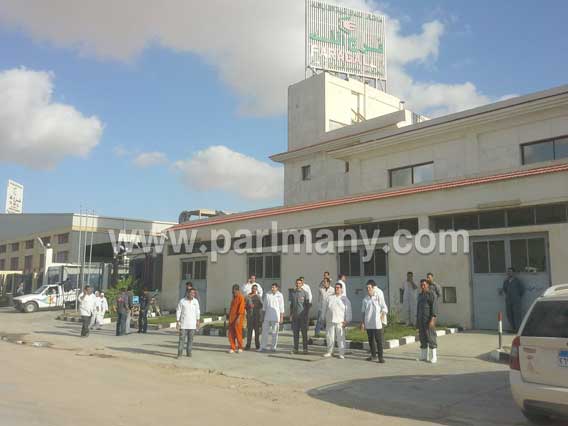 فرج عامر مصانعى فى كارثة (1)