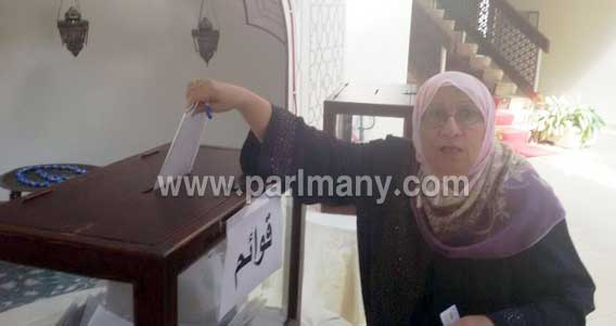 إقبال المصريين بـعمان على السفارة للتصويت فى انتخابات البرلمان (3)
