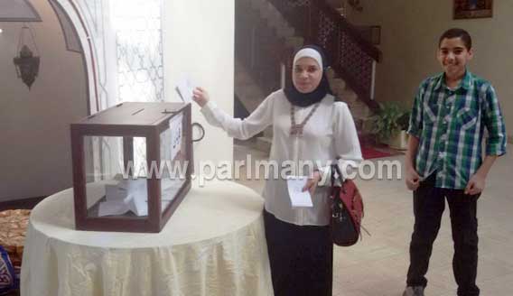 إقبال المصريين بـعمان على السفارة للتصويت فى انتخابات البرلمان (2)