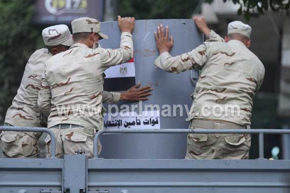 القوات المسلحة تتسلم مقار الانتخابات (8)