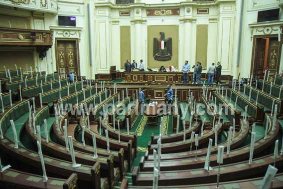 الاستعداد داخل قاعة البرلمان لتجربة التصويت الإلكترونى..وهدوء بلجنة الاستقبال (3)
