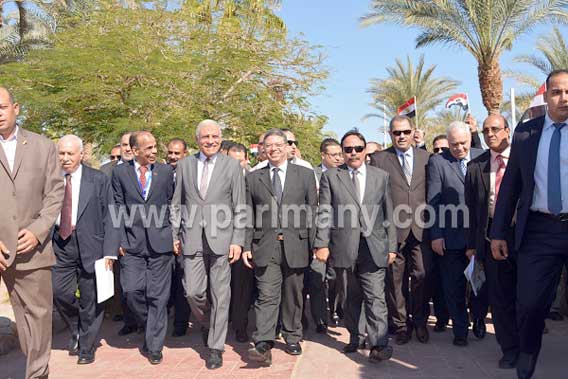 وزير القوى العاملة يشارك نواب البرلمان فى مسيرة لدعم السياحة بشرم الشيخ  (2)