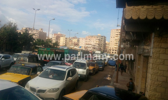 مصطفى الطلخاوى ينجح فى حل مشكلة خط المياه (4)