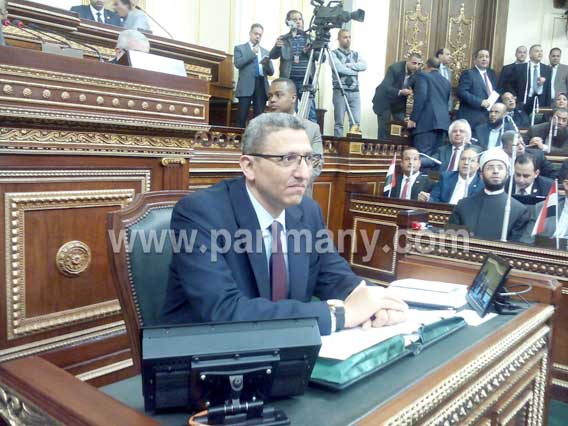 البرلمان النواب يستعدون لبداية الجلسة الأولى لبرلمان 2015  (8)