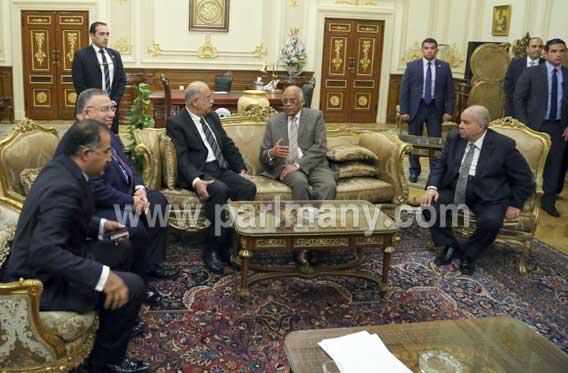 رئيس الوزراء يلتقى الدكتور على عبد العال لتقديم التهنئة له برئاسة البرلمان (8)