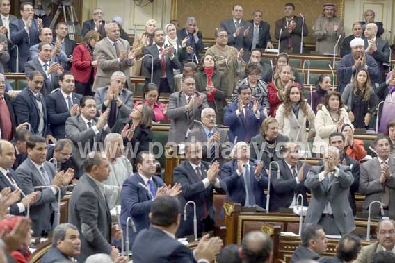 رئيسا البرلمانين الدولى والعربى يحضران الجلسة المسائية من شرفة مجلس النواب (4)