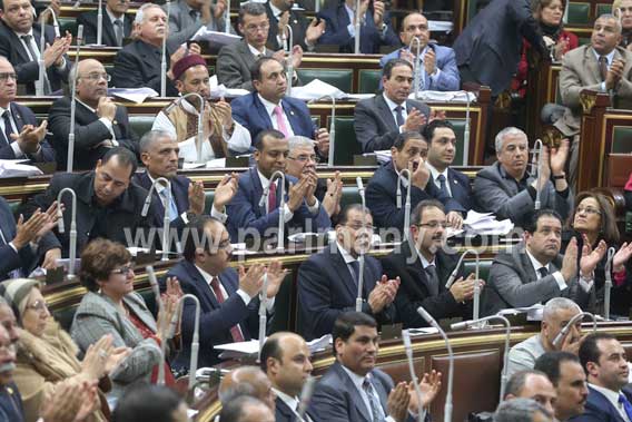 رئيسا البرلمانين الدولى والعربى يحضران الجلسة المسائية من شرفة مجلس النواب (3)