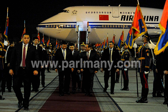 الرئيس الصينى يصل القاهرة