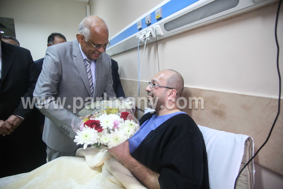 زيارة على عبد العال لمستشفى الشرطة (5)