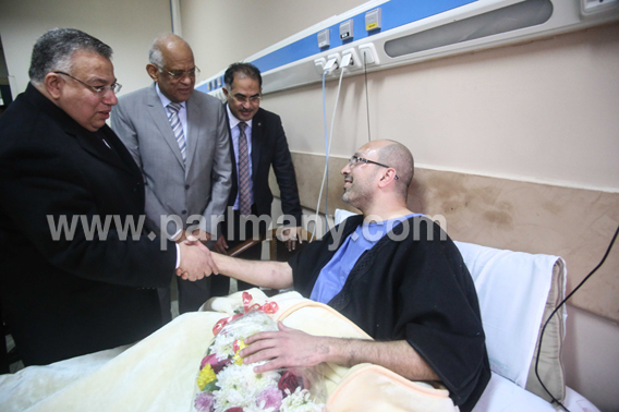 زيارة على عبد العال لمستشفى الشرطة (11)