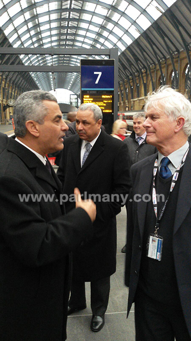 سعد الجيوشى وزير النقل خلال زيارته سكه حديد لندن (6)