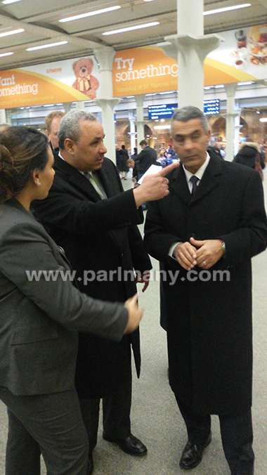 سعد الجيوشى وزير النقل خلال زيارته سكه حديد لندن (2)