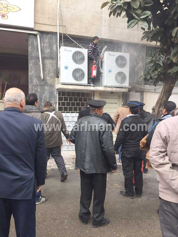 شرطة مجلس النواب تسيطر علي حريق بأحد اجهزة التكييف خلف البرلمان (1)