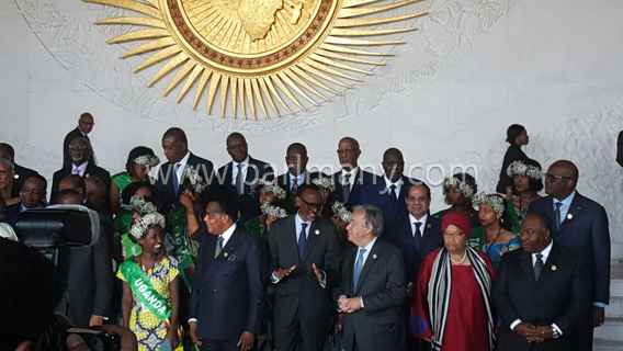 147194-السيسي-والقادة-الأفارقة-يلتقطون-صورا-تذكارية-بمقر-الاتحاد-الأفريقي-قبيل-الجلسة-الافتتاحية-للقمة
