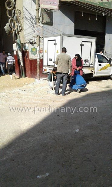 رئيس إسكان البرلمان يعلن البدء فى رصف شوارع قرية برك الخيام بكرداسة  (1)