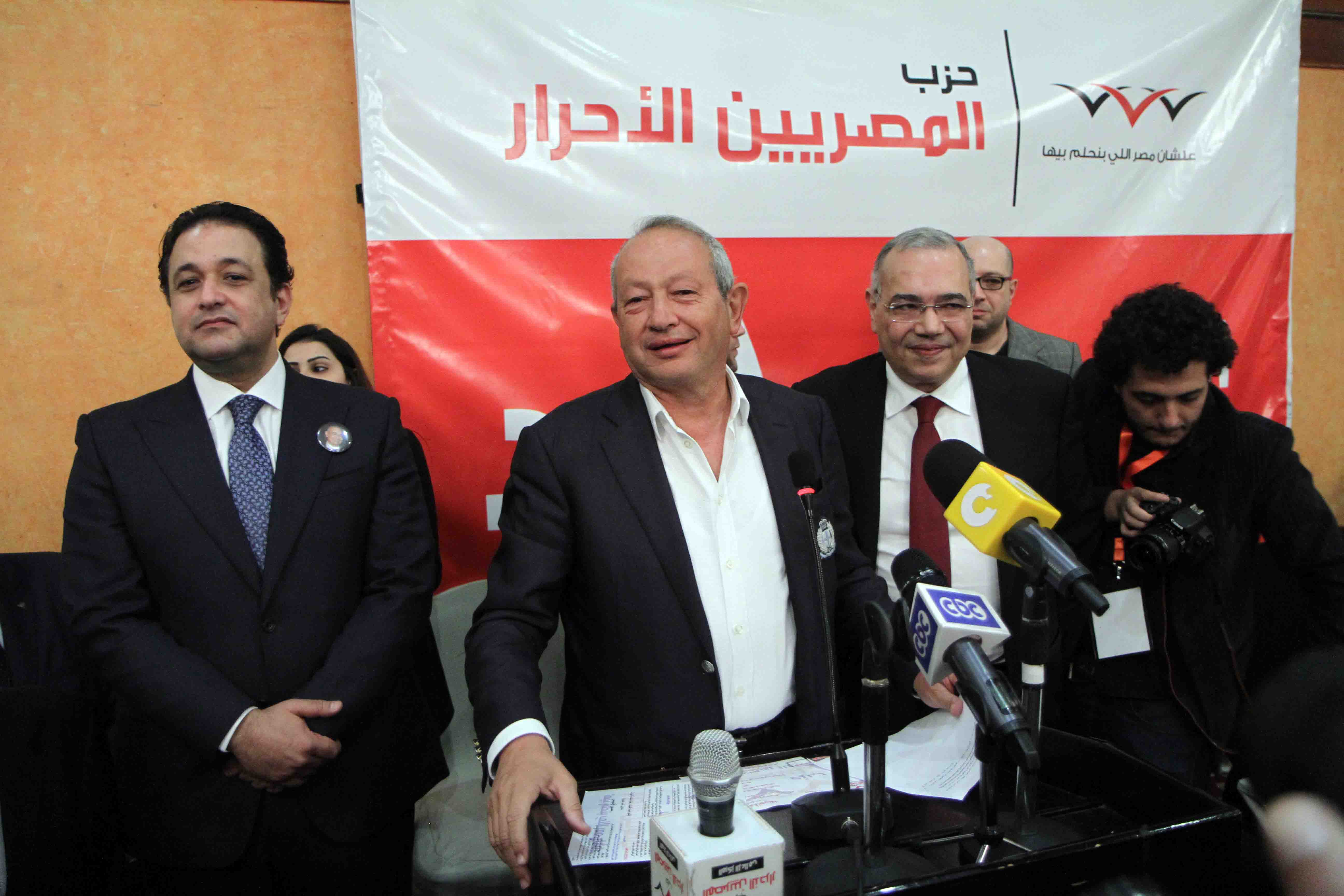 فوز عصام خليل بانتخابات المصريين الاحرار حسن محمد 31-12-2015 (17)