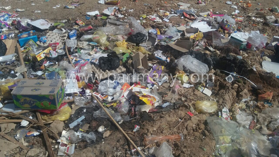 250038-الاهمال-والقاء-المخلفات-تهدد-سكان-أحياء-الخارجة--(6)