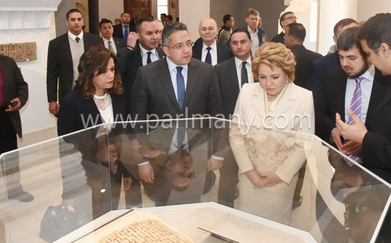 رئيس المجلس الفيدرالى الروسى تزور المتحف الإسلامى (2)