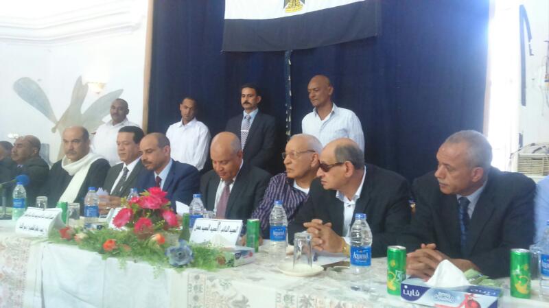 هشام الشعينى يتراس لقاء لجنة الزراعة بمجلس ادارة مصنع السكر بنجع حمادى