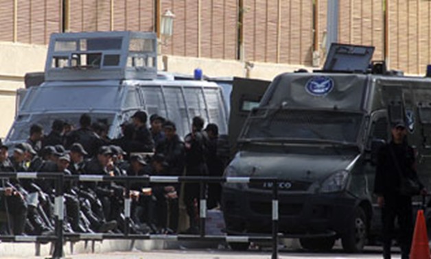 نقل قضاة جولة الإعادة إلى اللجان الانتخابية بشمال سيناء عبر "مدرعات شرطة"