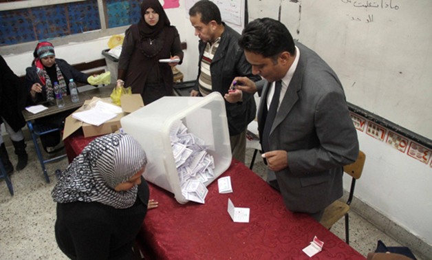 تقدم مرشح "مستقبل وطن" فى اللجان الانتخابية بقرية سنطيس بدمنهور