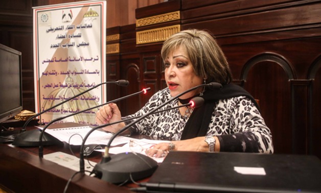 السفيرة منى عمر: المرأة جديرة بمنصب رئيس البرلمان وعدم تعيينها بمجلس الدولة غير دستورى
